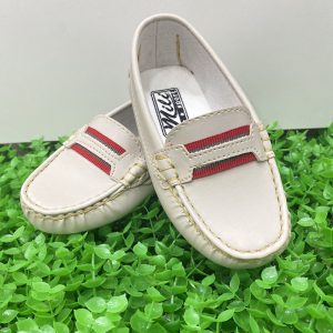 Mocassim em couro ecológico